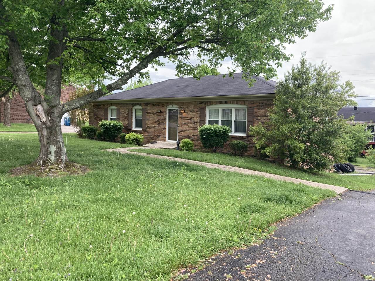 406 Chippewa Drive - Photo 1