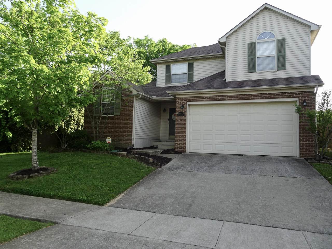 685 Kingsbury Road - Photo 1