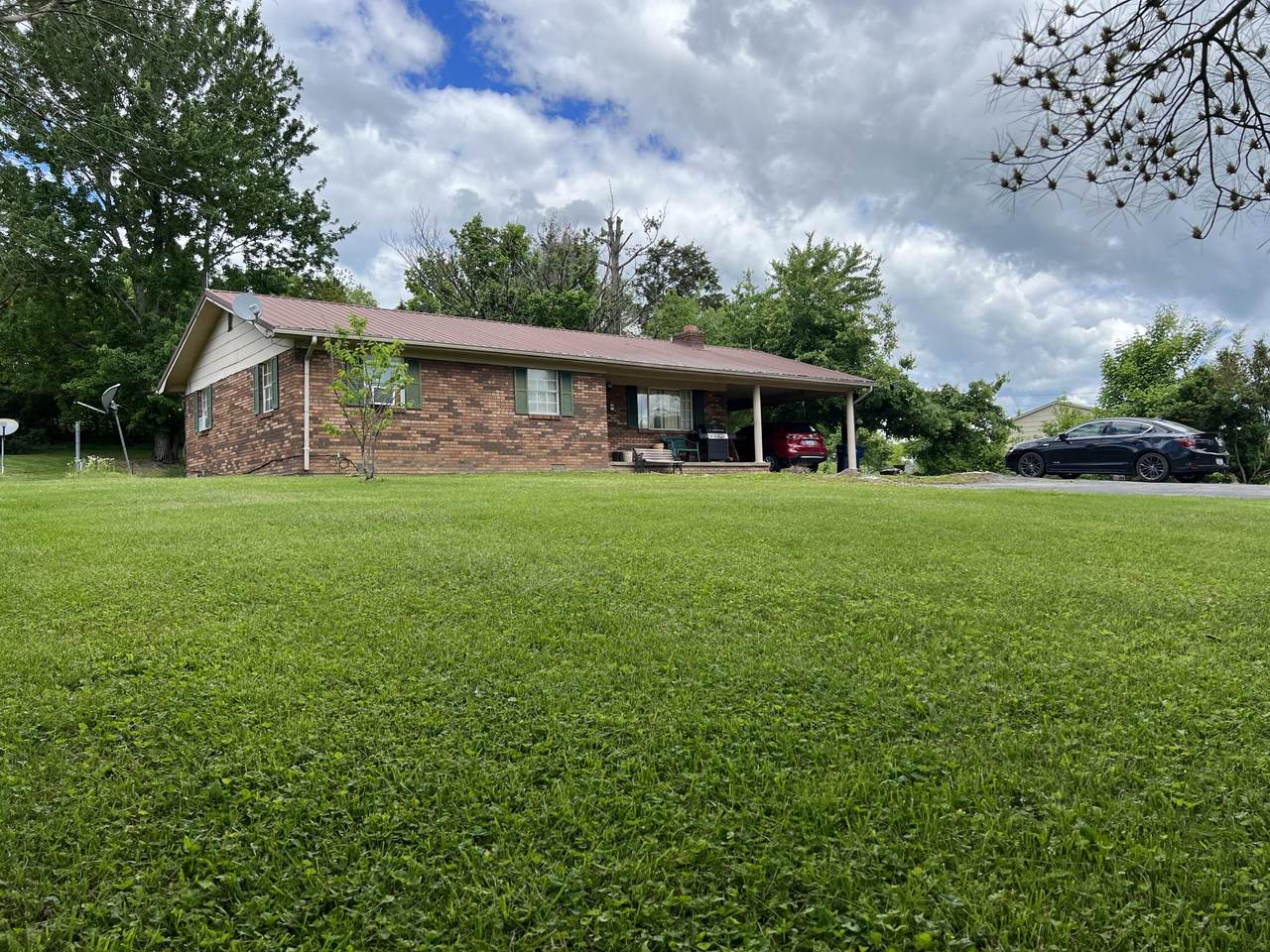 5502 East Laurel Rd Road - Photo 1