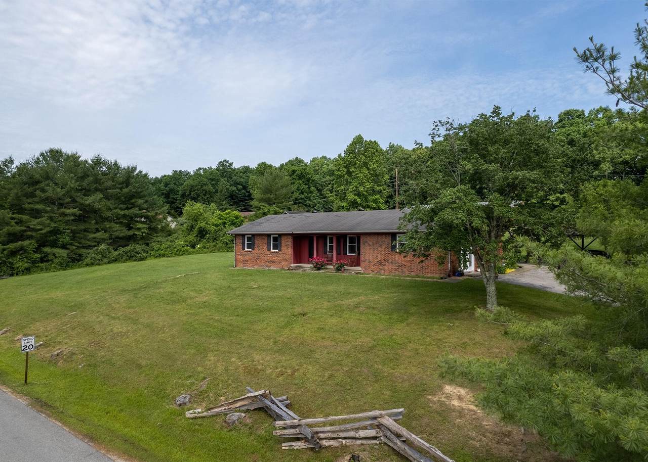 10 Poplar Lane - Photo 1