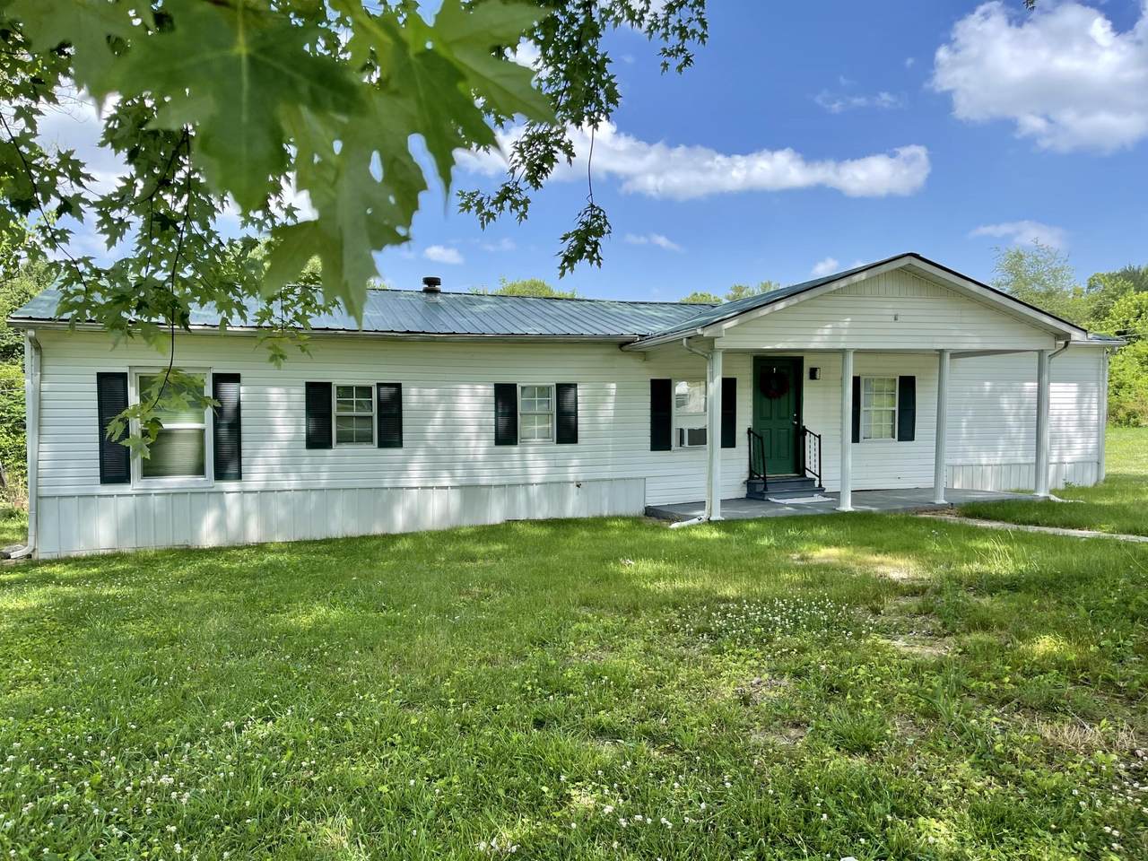 548 Closade Drive - Photo 1