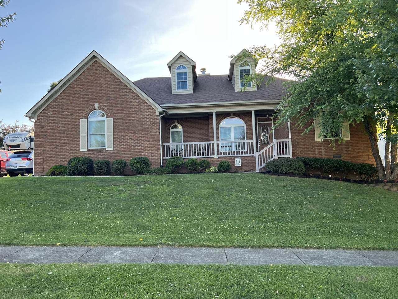 187 Hawthorne Drive - Photo 1