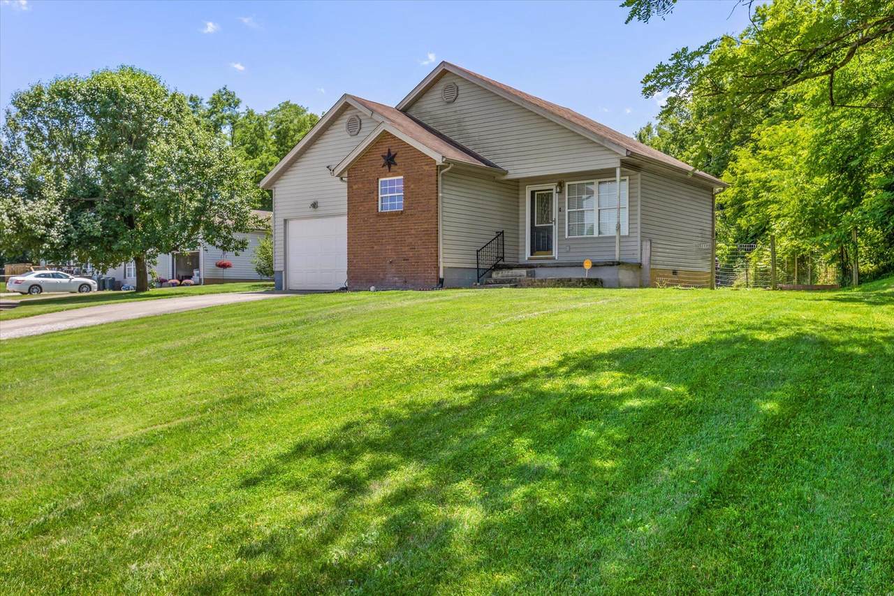 209 Allan Place - Photo 1