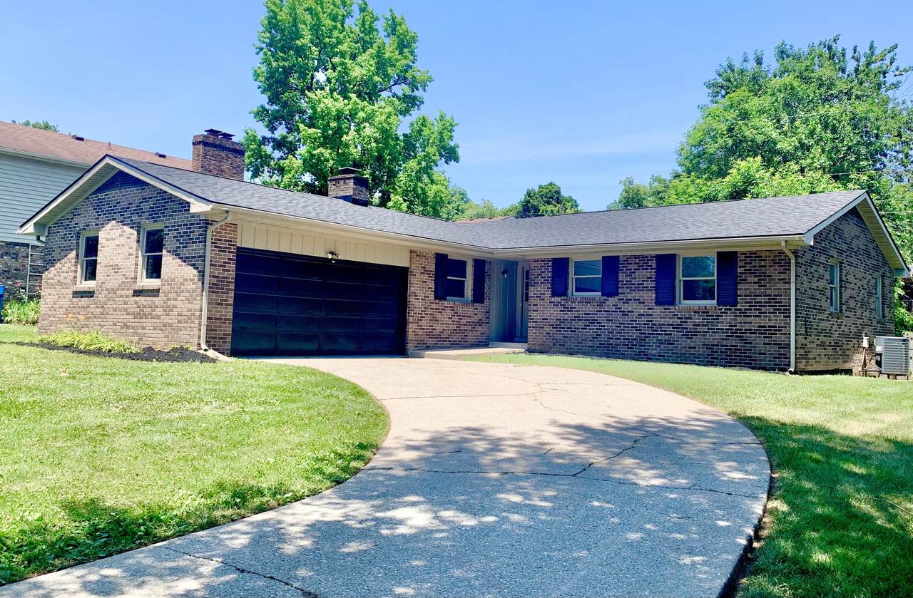 325 Angela Court - Photo 1