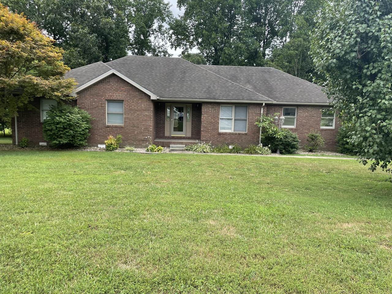 230 Meadowbrooke Drive - Photo 1