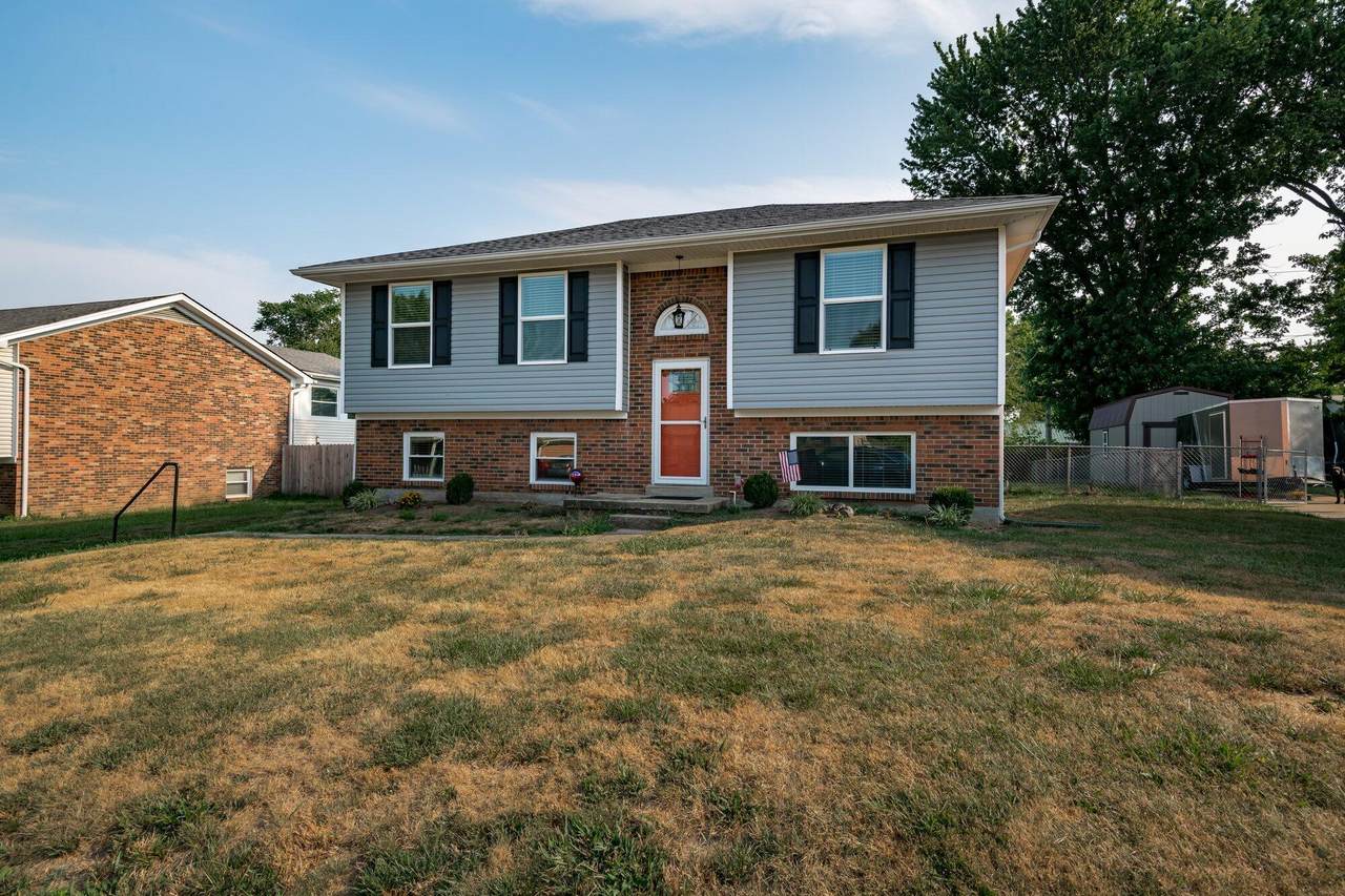 521 Pinoak Drive - Photo 1