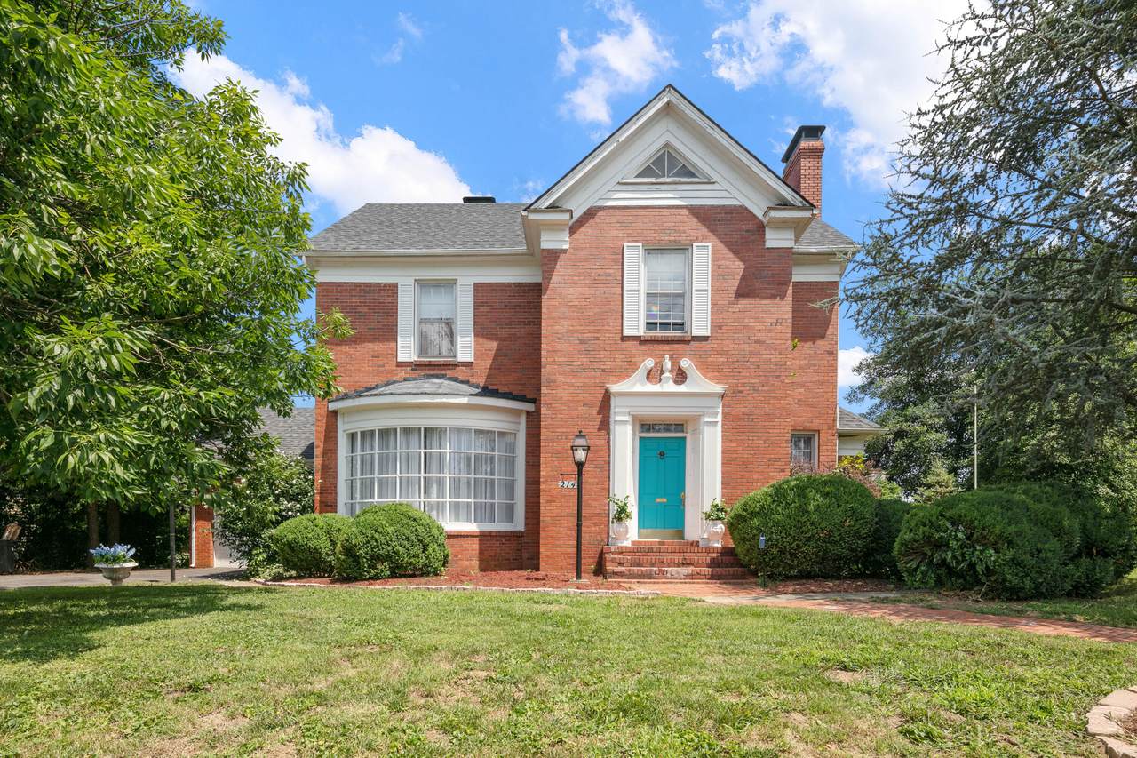 214 Maple Avenue - Photo 1