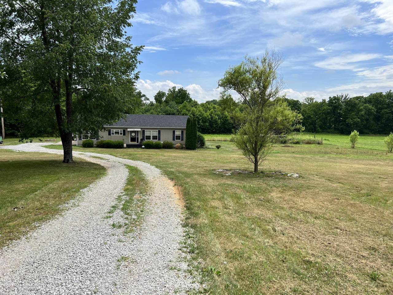 93 Emerald Lane - Photo 1