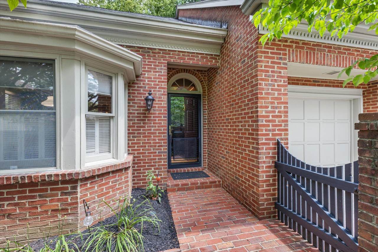 206 Breckinridge Drive - Photo 1