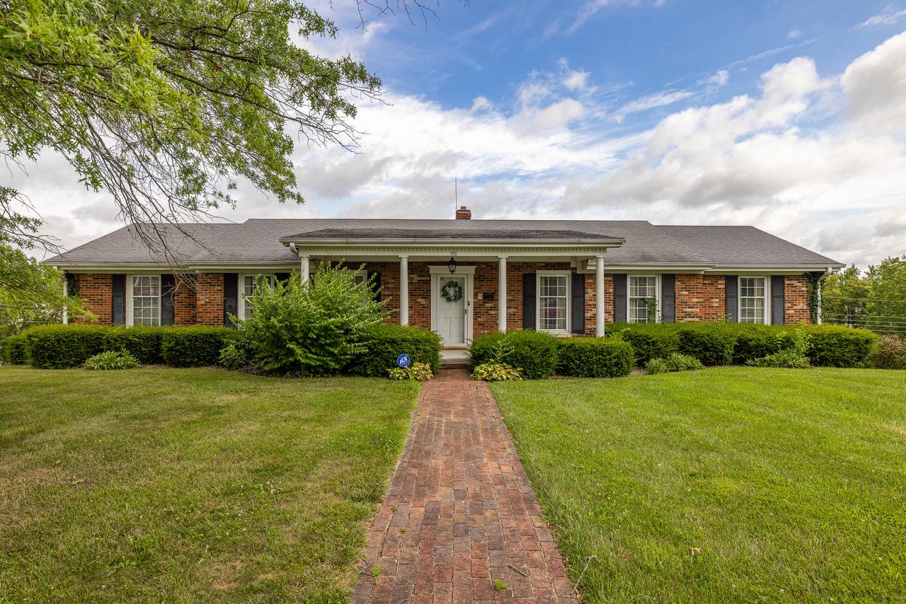 561 Ross Avenue - Photo 1