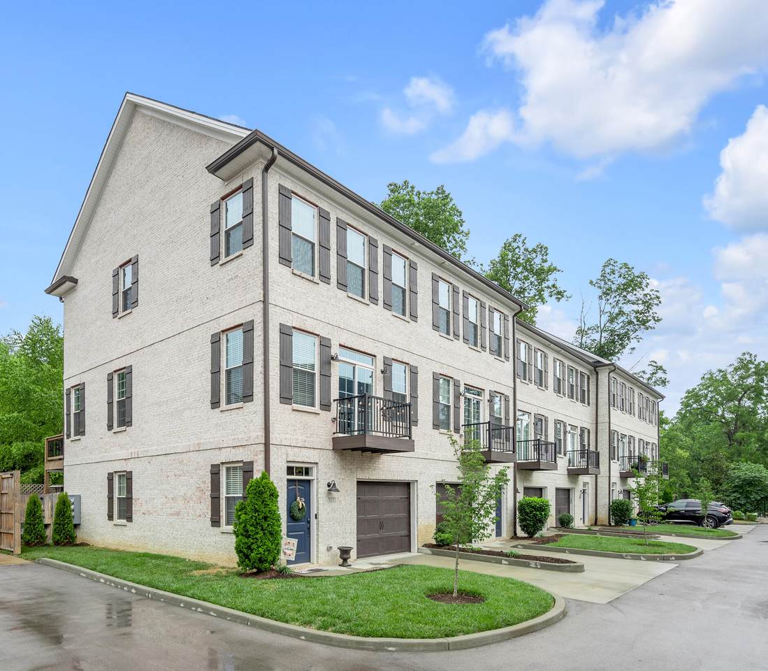 516 Maryland Avenue - Photo 1