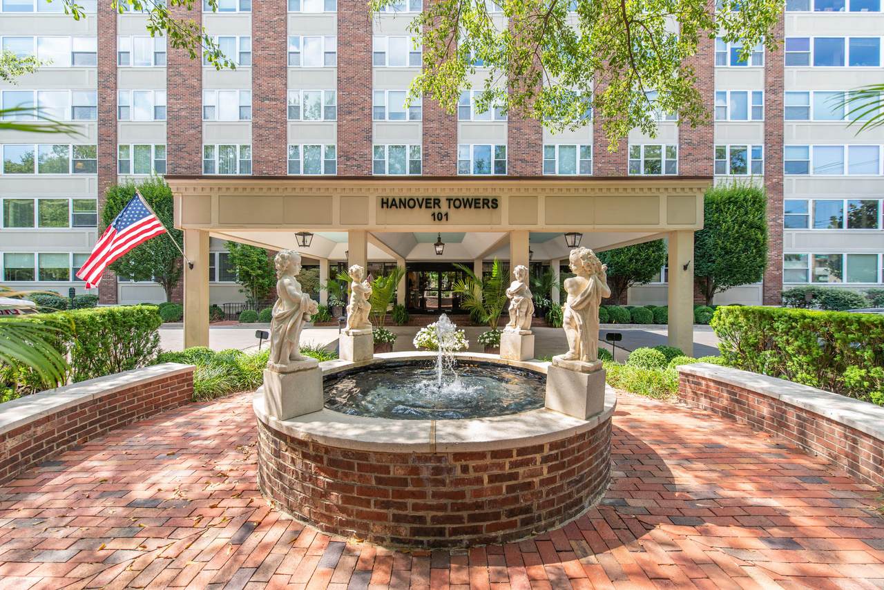 101 Hanover Avenue - Photo 1