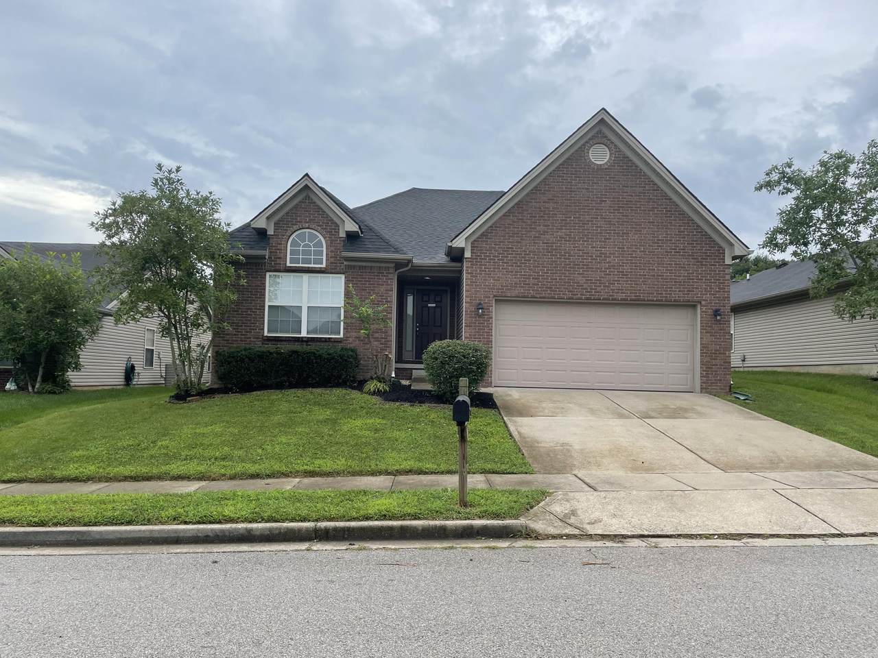 102 Grisham Drive - Photo 1
