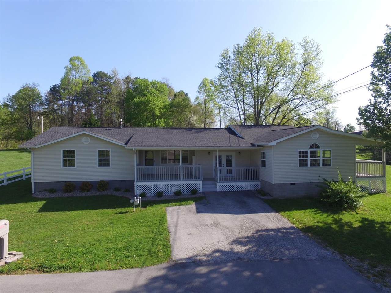 182 Cobb Street - Photo 1