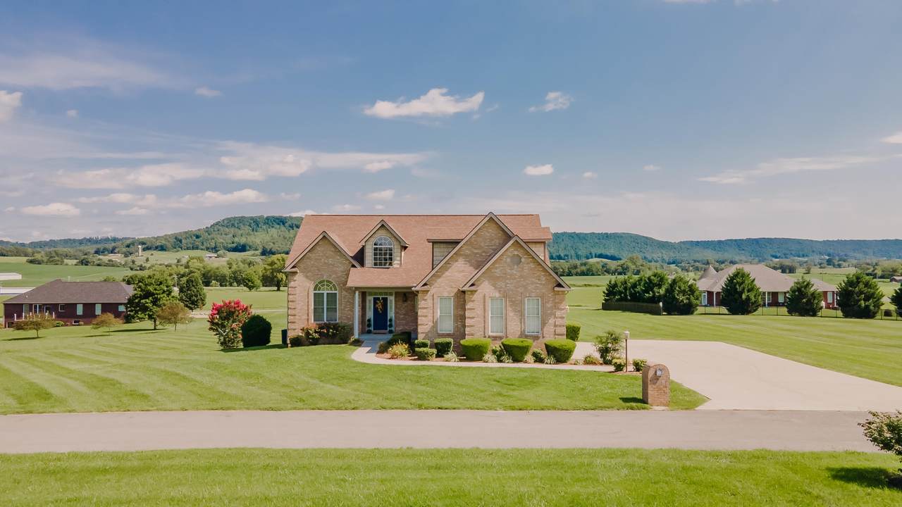 138 Club House Drive - Photo 1