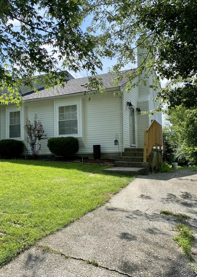 418 Country Club Drive - Photo 1