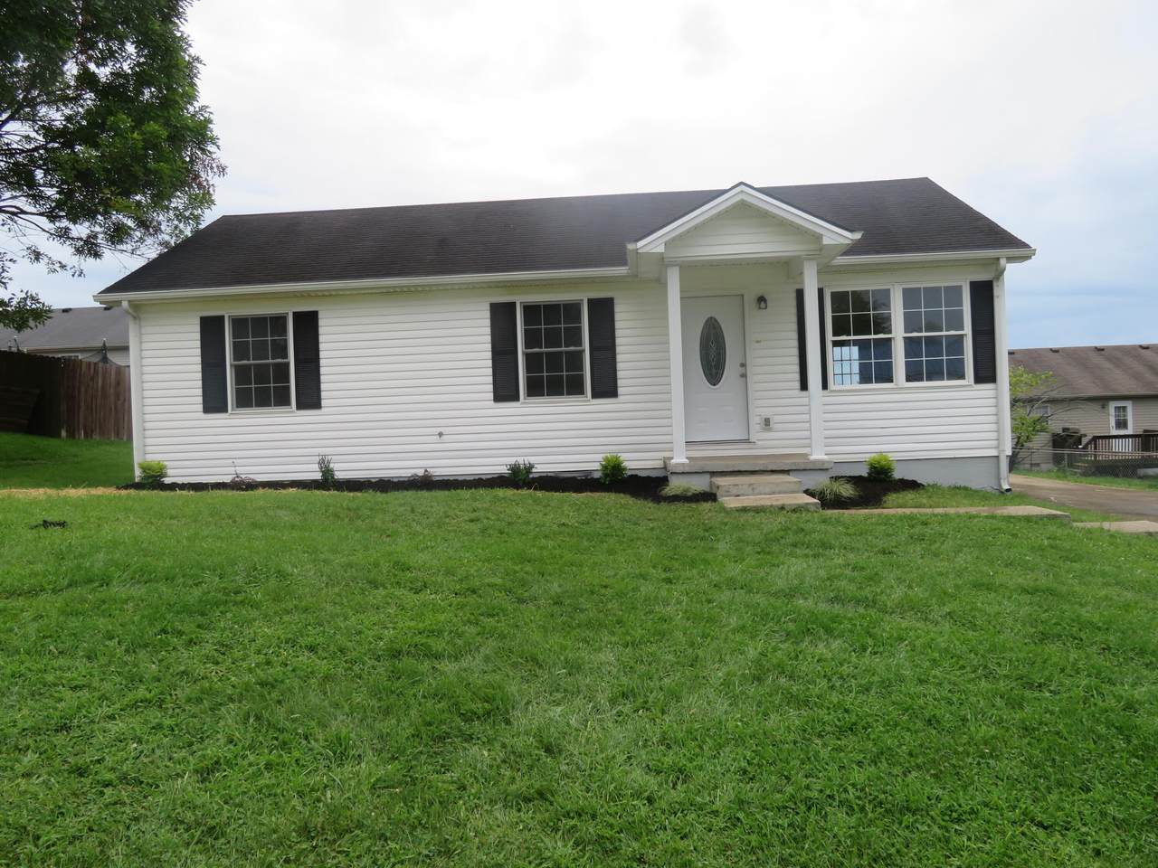 310 Sarah Court - Photo 1