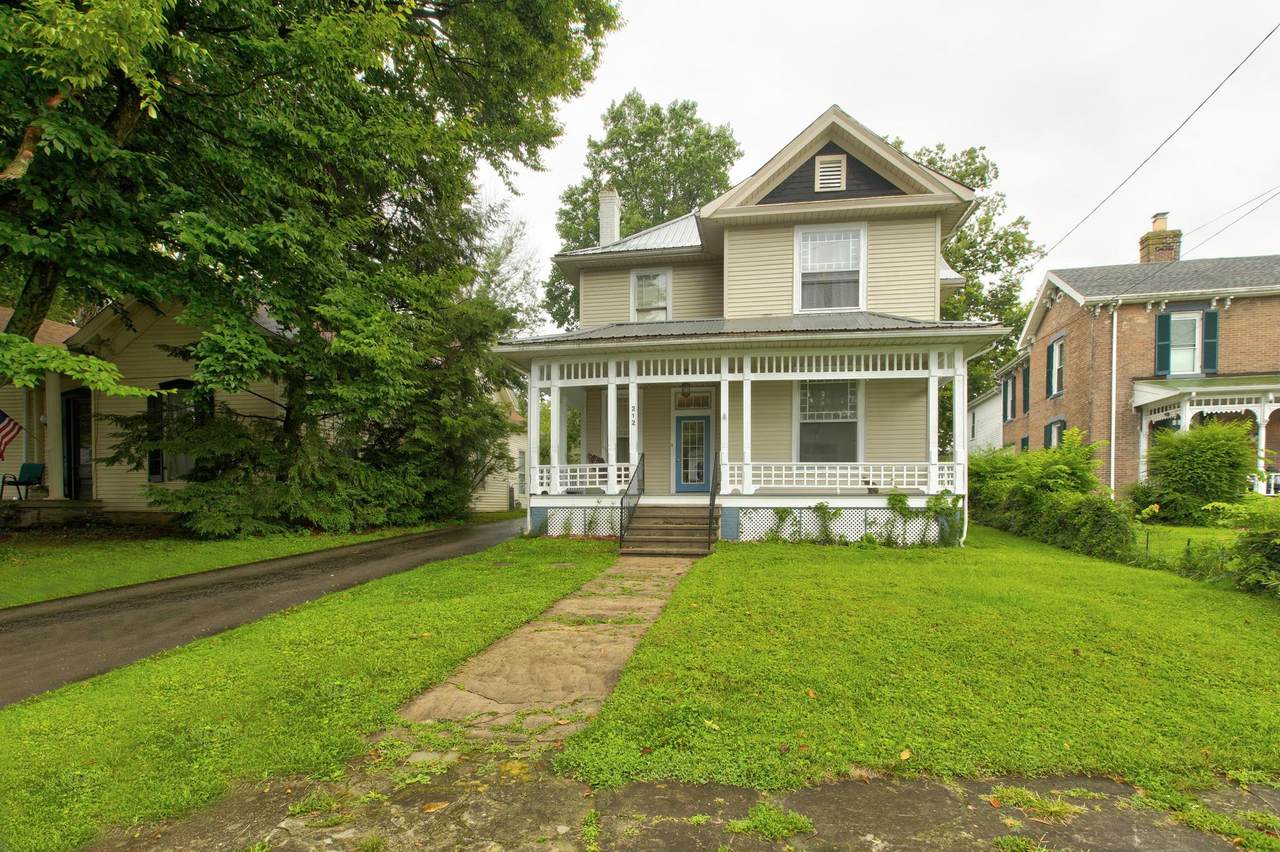 212 Sycamore Street - Photo 1