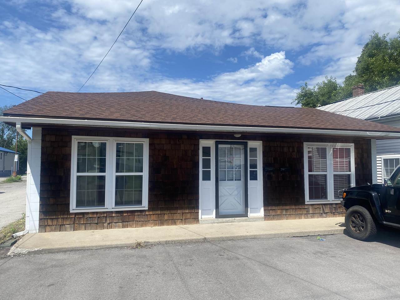 109 Poplar Street - Photo 1