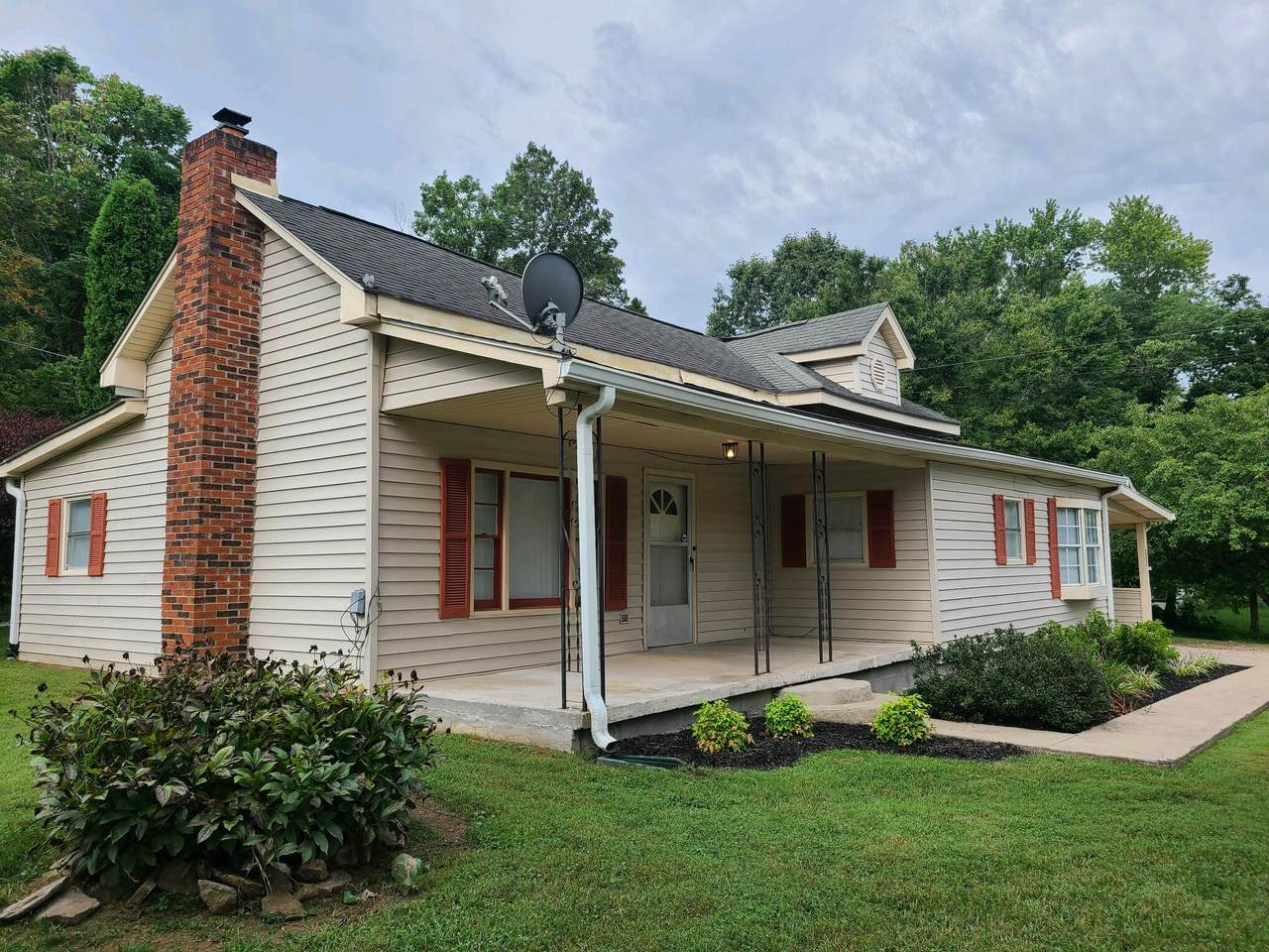 9955 Hwy 27 - Photo 1