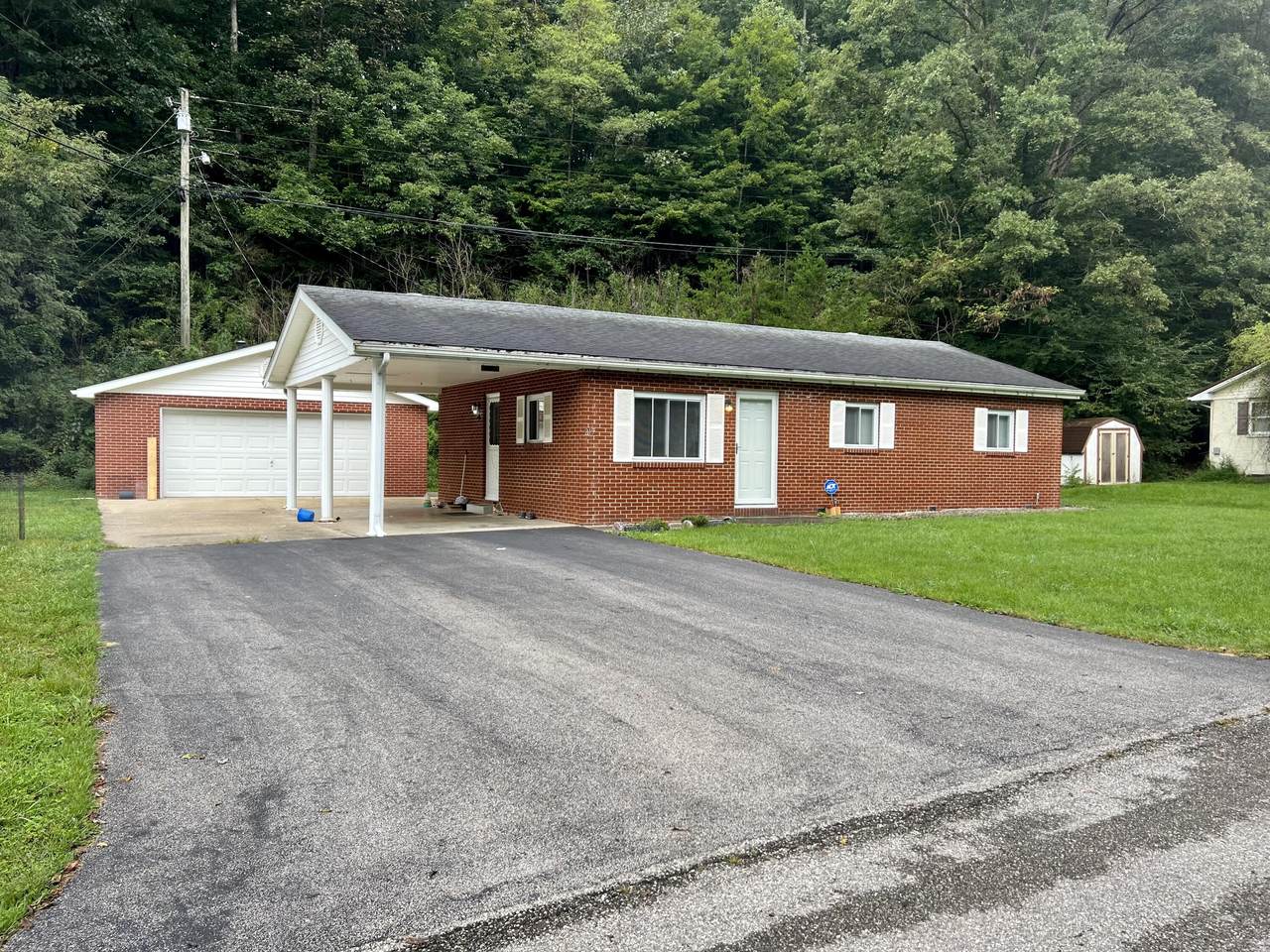 215 Pleasant Valley Road - Photo 1