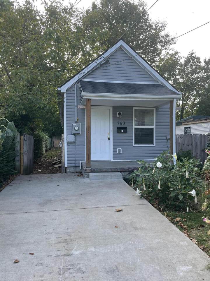 763 Breathitt Avenue - Photo 1