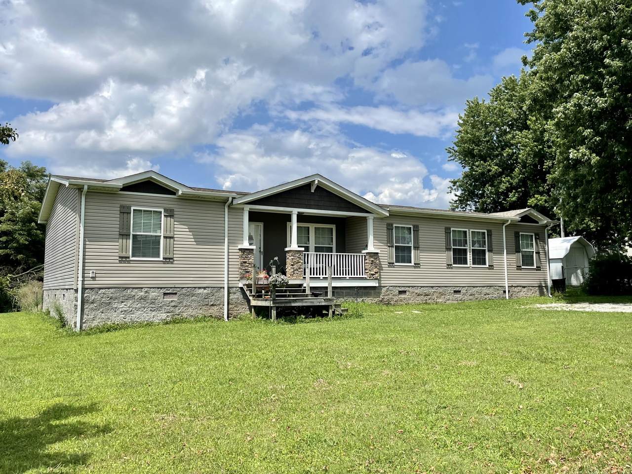 190 Whitaker Road - Photo 1