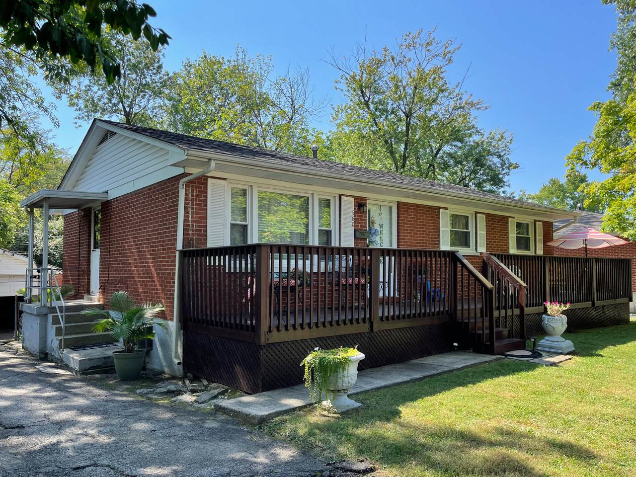 560 Compton Drive - Photo 1