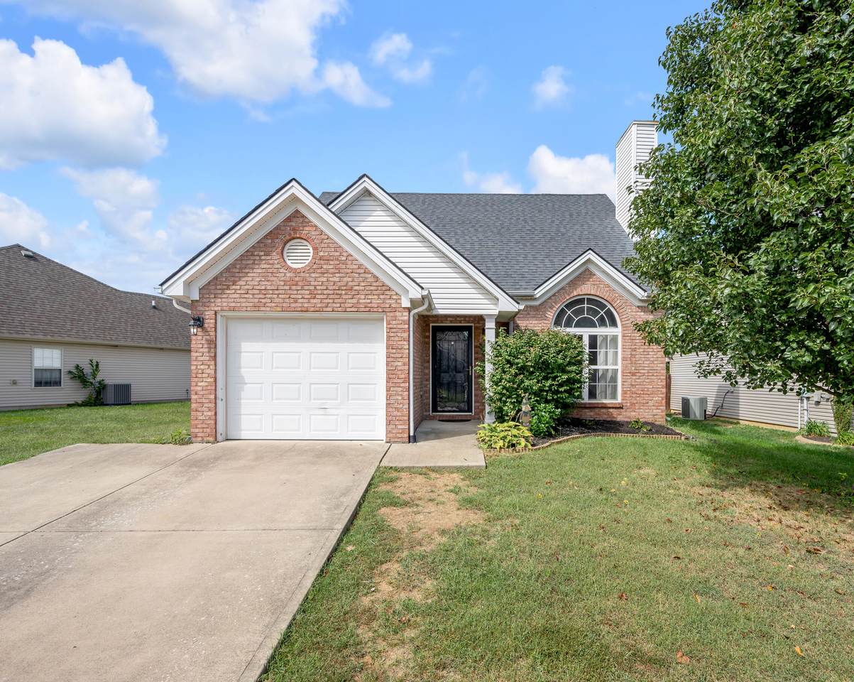 143 Chamberlain Drive - Photo 1