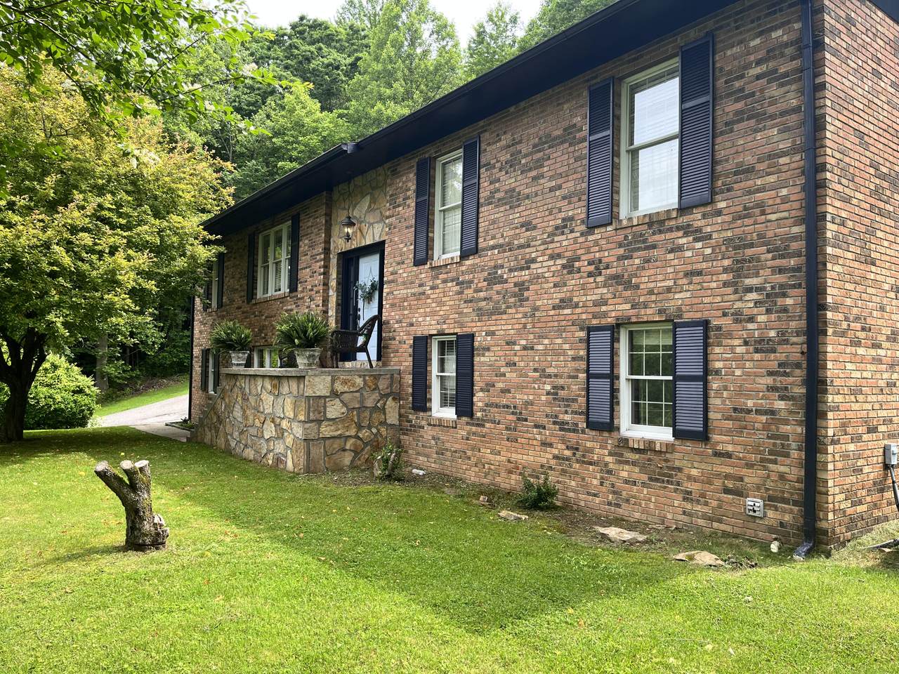 527 Tunnell Hill Road - Photo 1