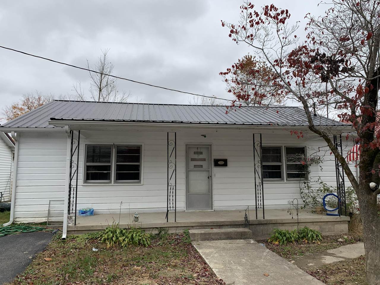 230 Sycamore Street - Photo 1
