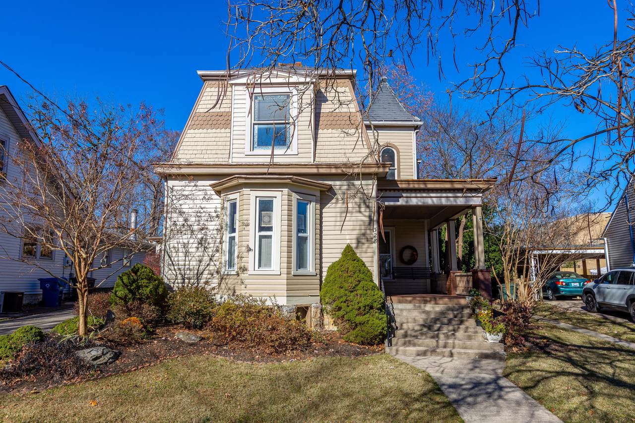 328 Burns Avenue - Photo 1