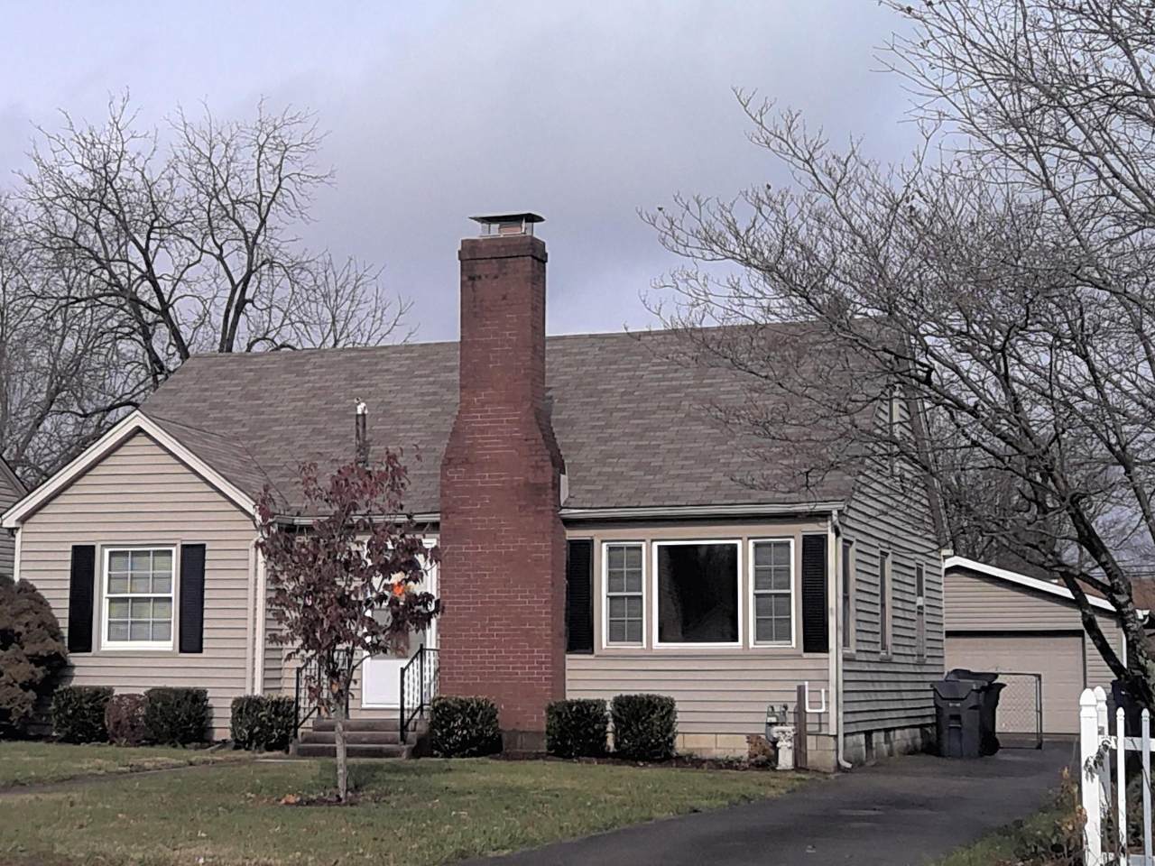 609 Longview Drive - Photo 1