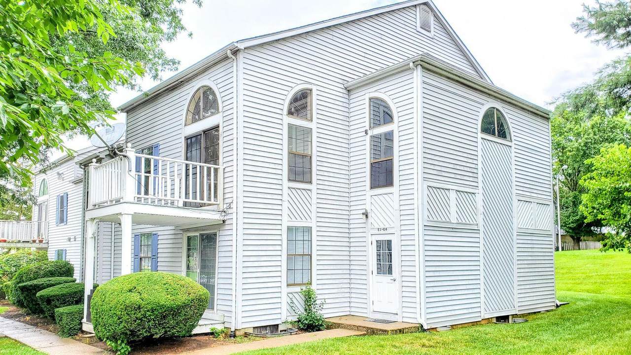404 Bainbridge Court - Photo 1