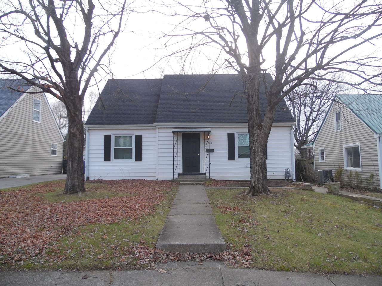 856 Henry Clay Boulevard - Photo 1