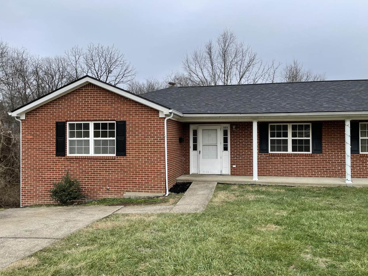 523 Winston Way - Photo 1