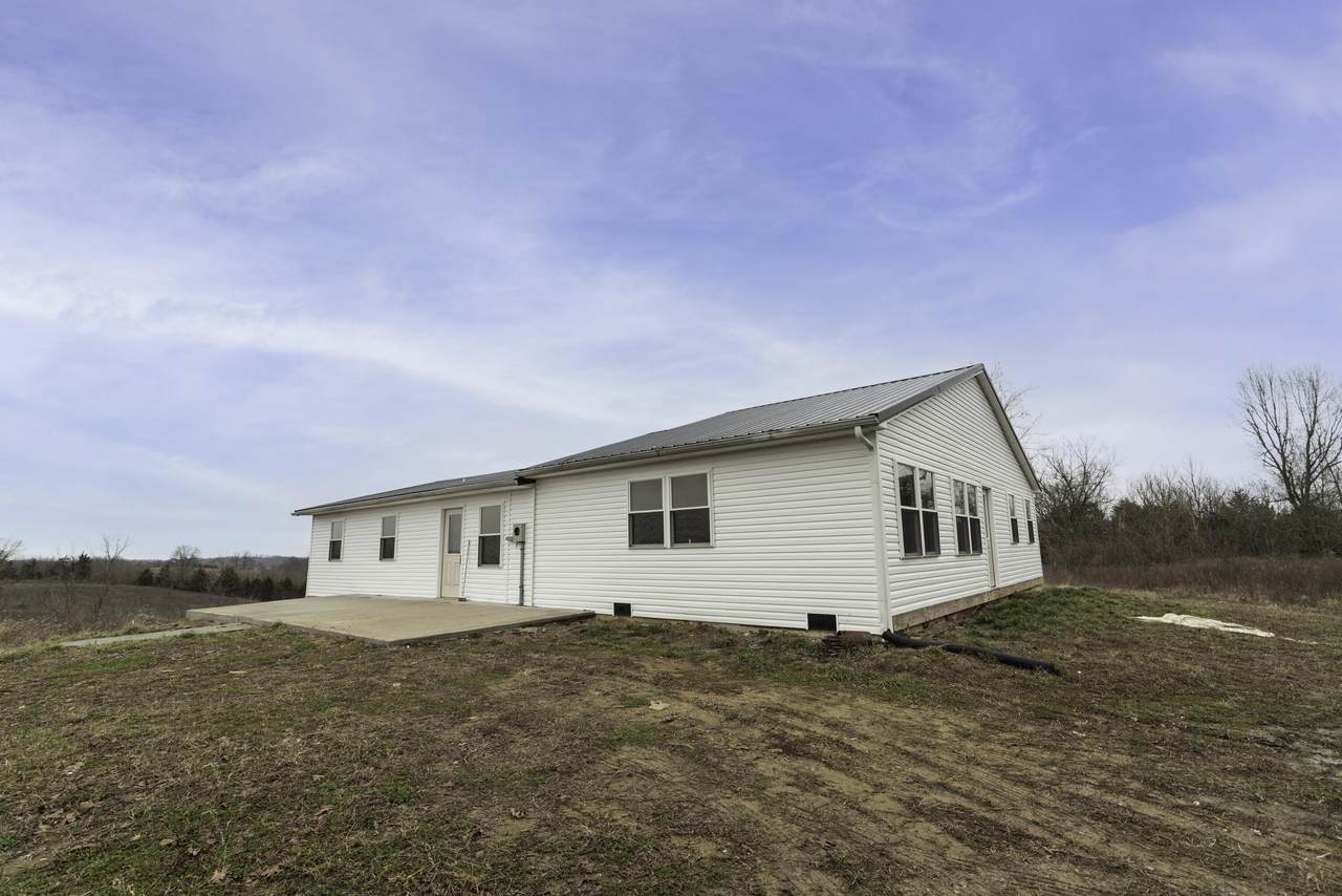 3915 Salem Pike - Photo 1