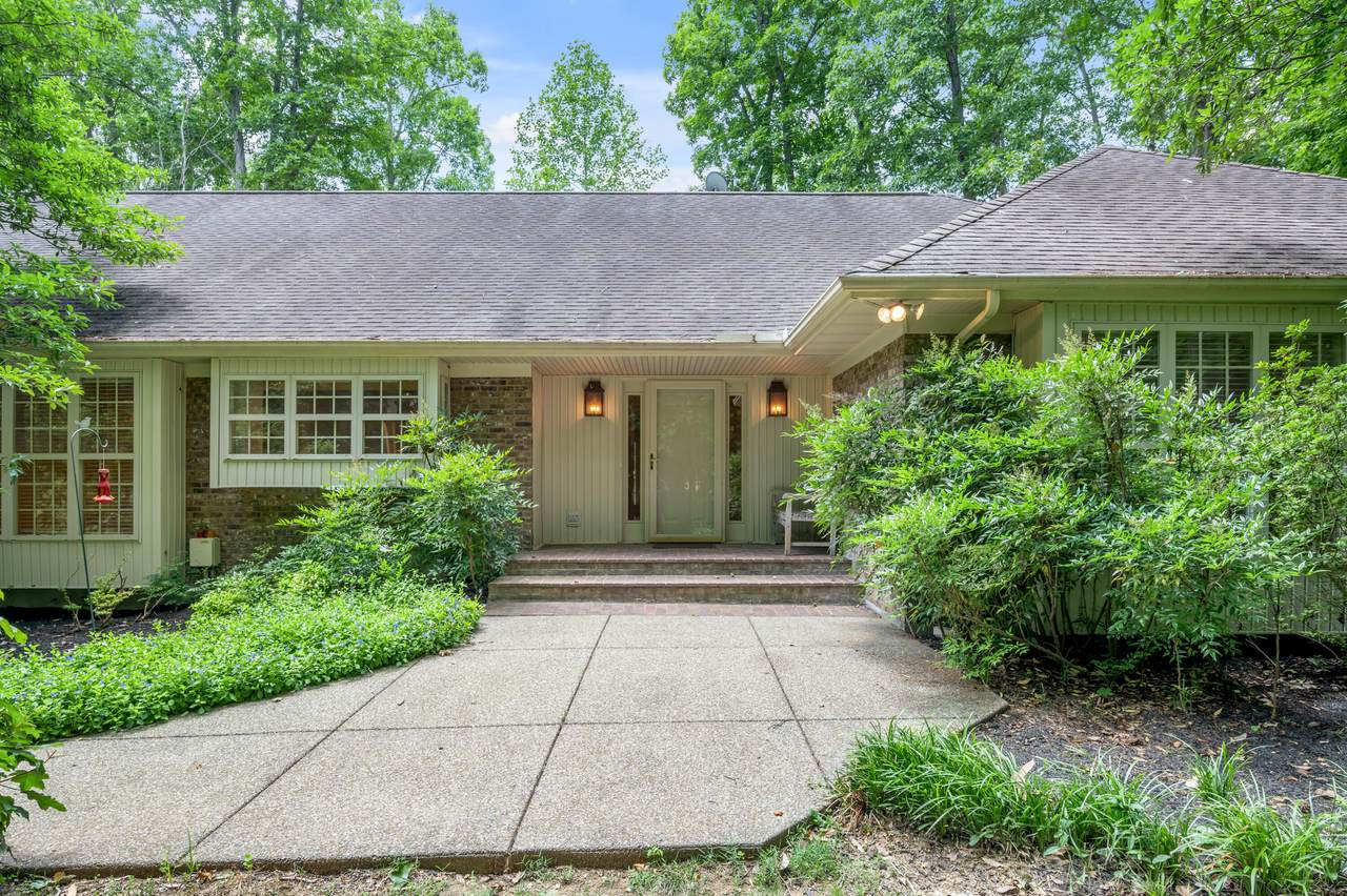 1004 Grey Fox Lane - Photo 1