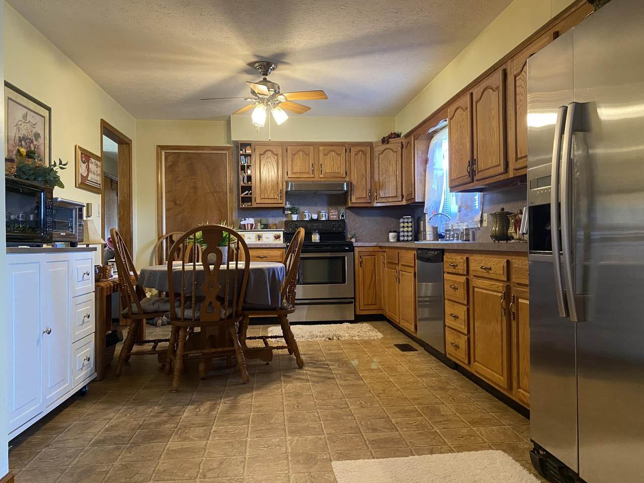 https://bt-photos.global.ssl.fastly.net/lexington/1280_boomver_1_24022496-2.jpg
