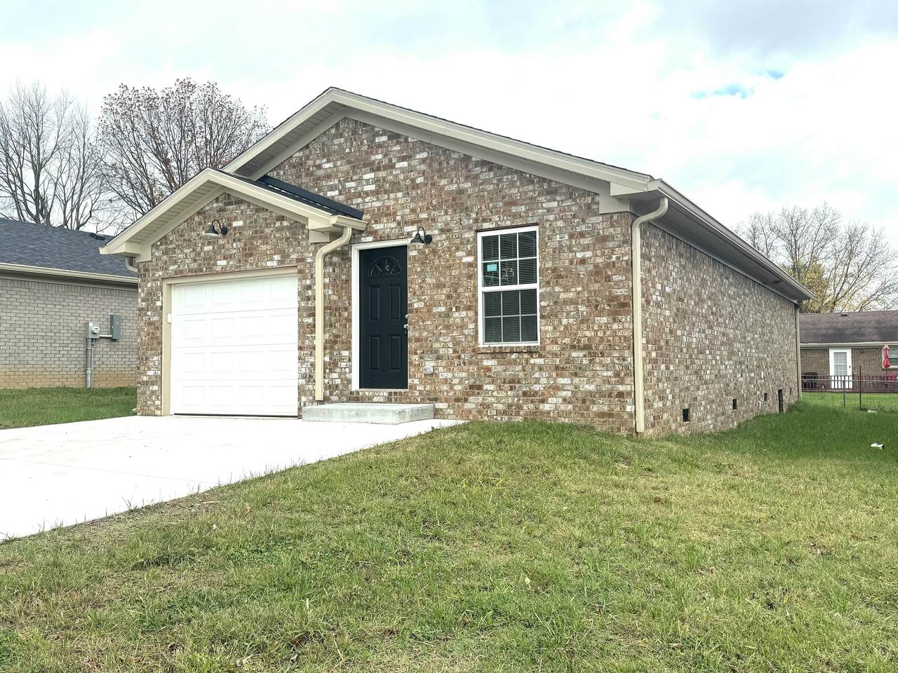 313 Baughman Avenue - Photo 1