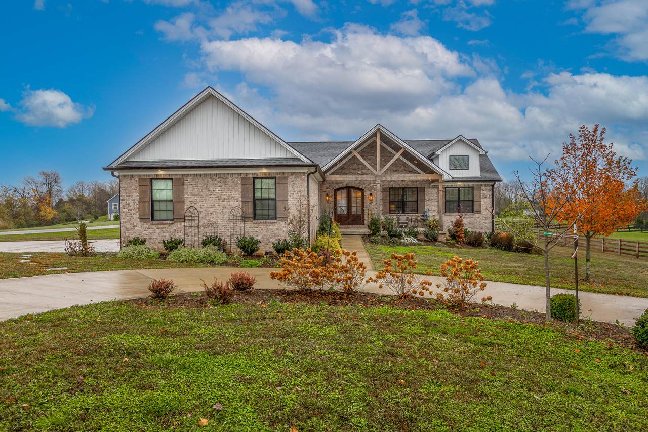 461 Woodridge Drive - Photo 1
