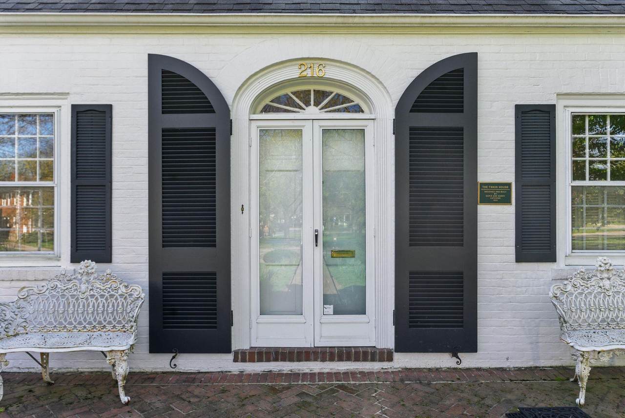 https://bt-photos.global.ssl.fastly.net/lexington/1280_boomver_1_25007090-2.jpg