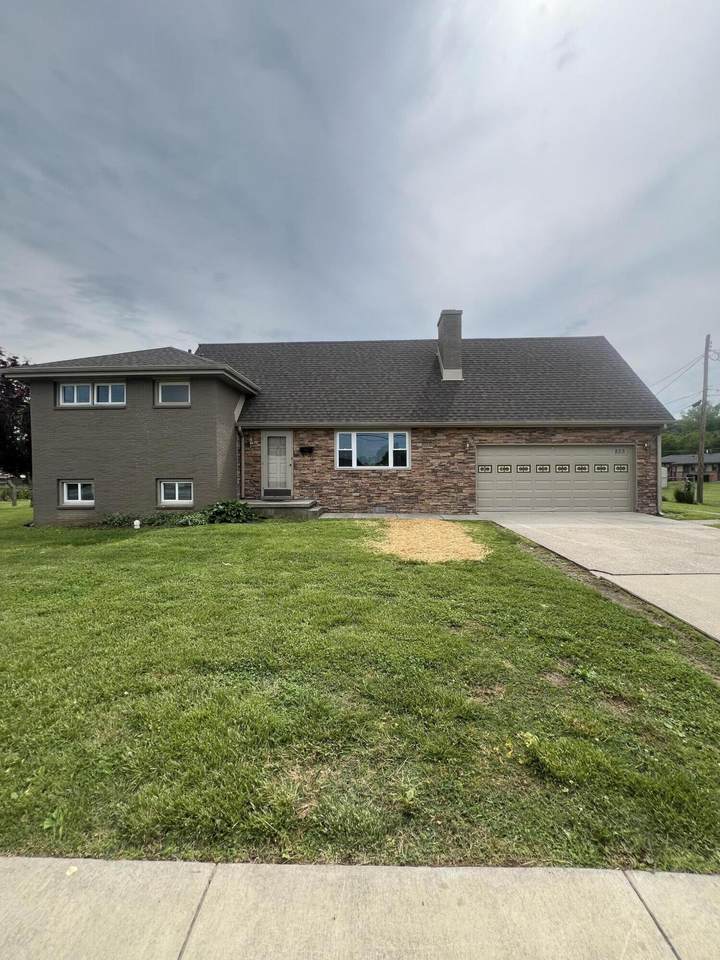 825 Main Street - Photo 1