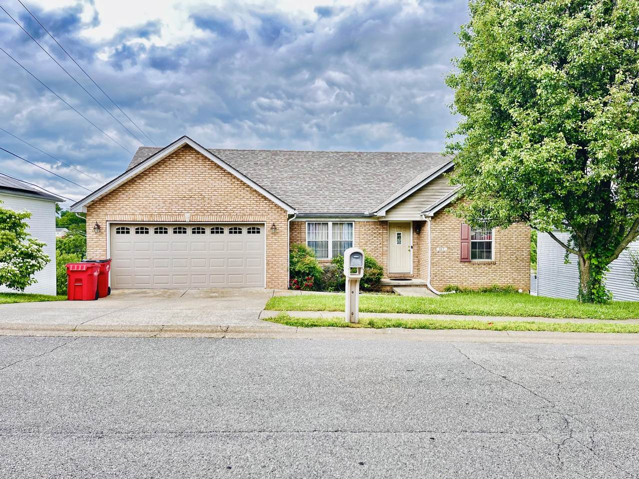 117 White Cliffs Lane - Photo 1