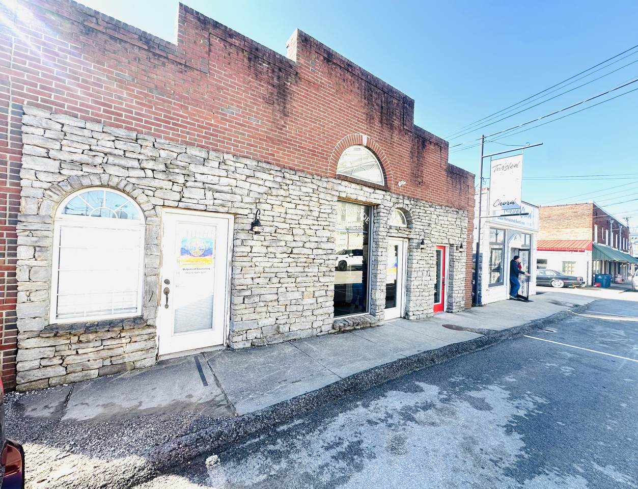 198 East Court Street - Photo 1