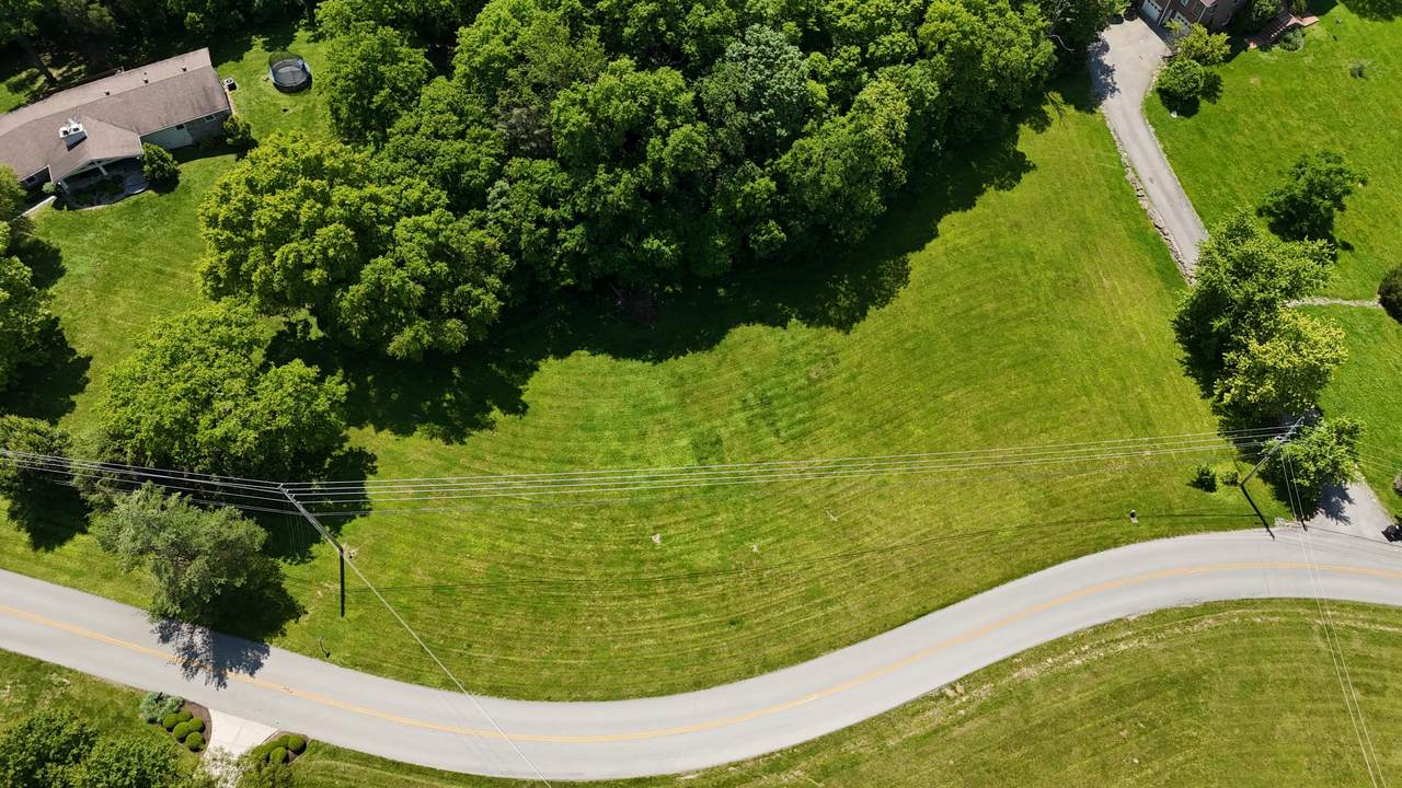 512 Avawam Drive - Photo 1