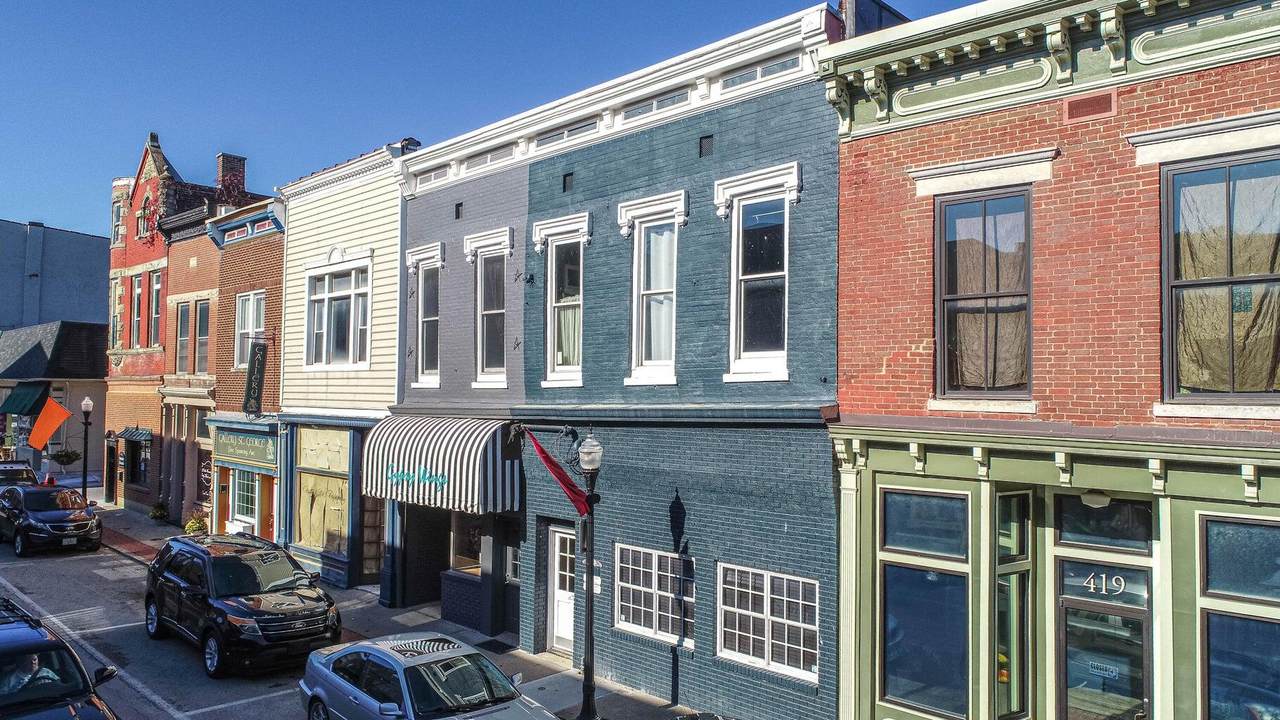 425-427 Main Street - Photo 1
