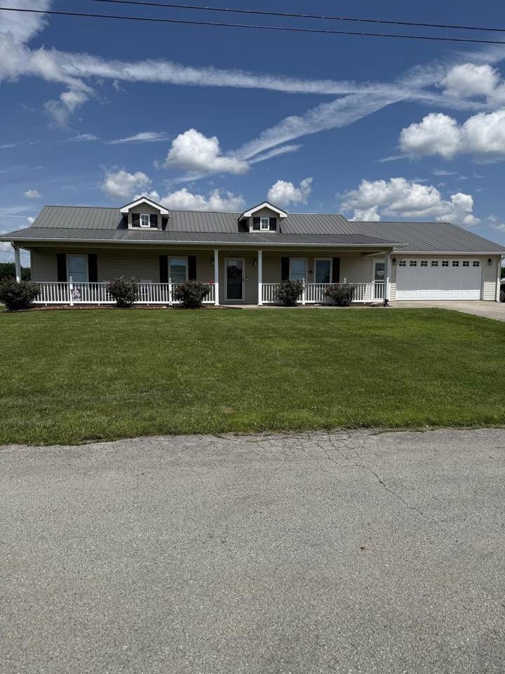 231 Loren Drive - Photo 1