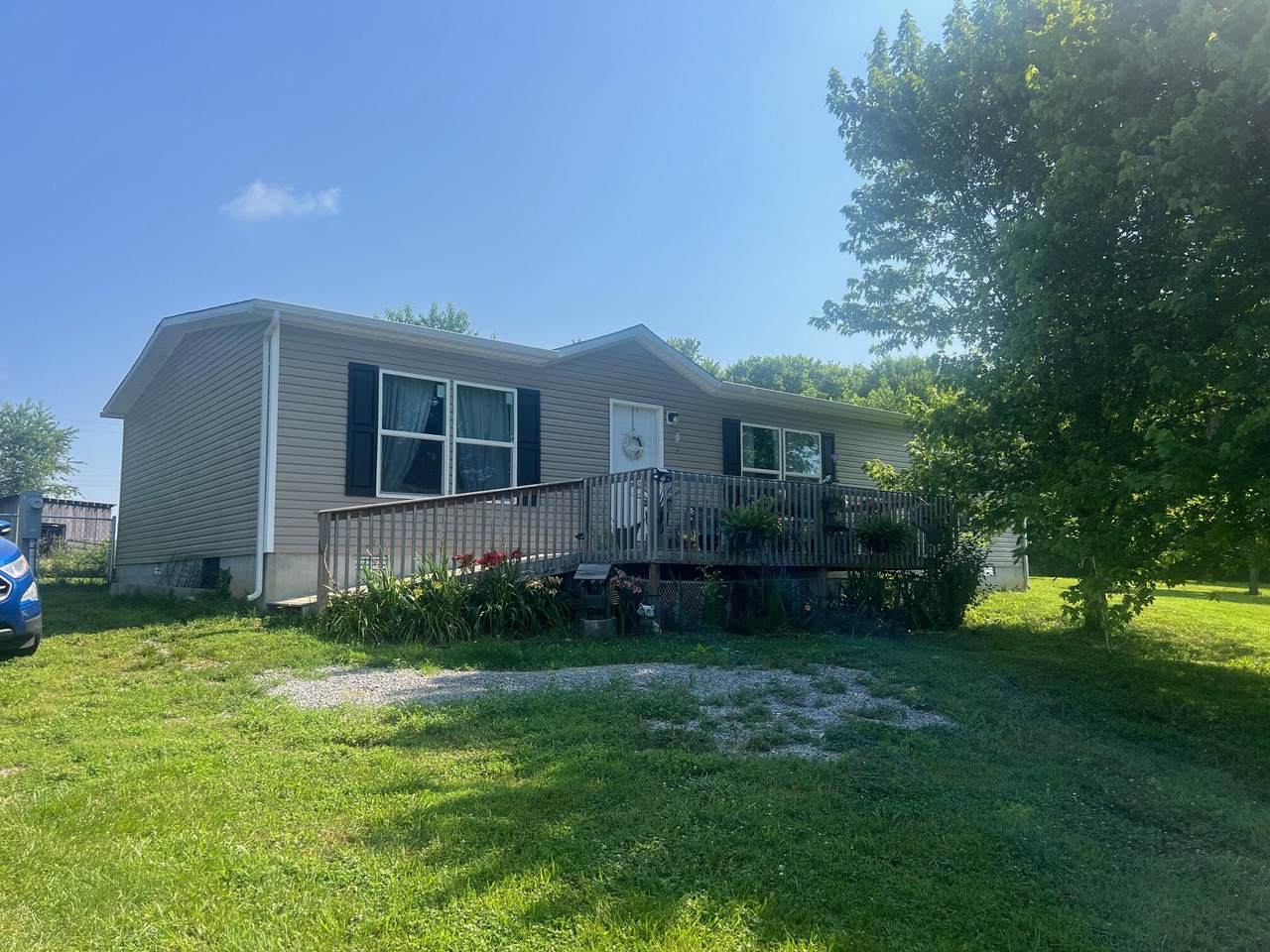 1835 Pollys Bend Road - Photo 1