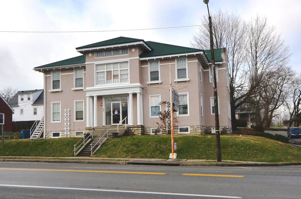 202 College Street - Photo 1